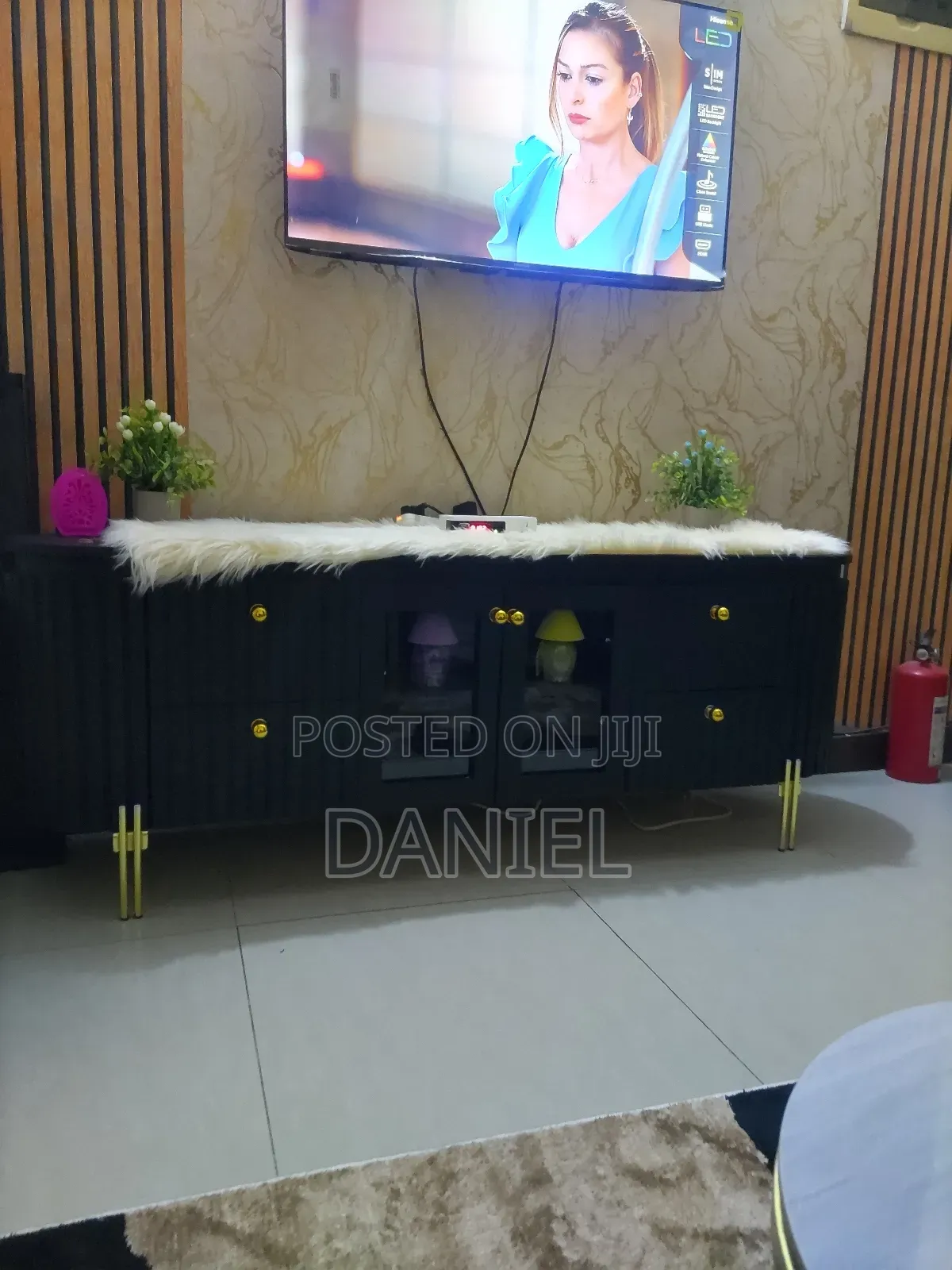 Tv Stand Ya Kisasa Futi 6 Black Color
