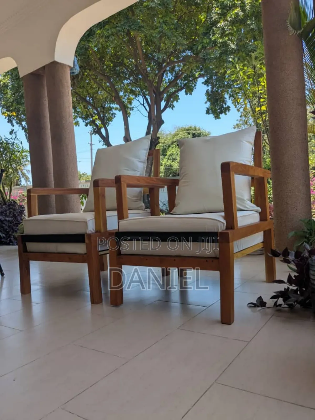 Viti Vya Mbao Ngumu Hard Wood Chair