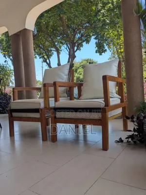 Viti Vya Mbao Ngumu Hard Wood Chair