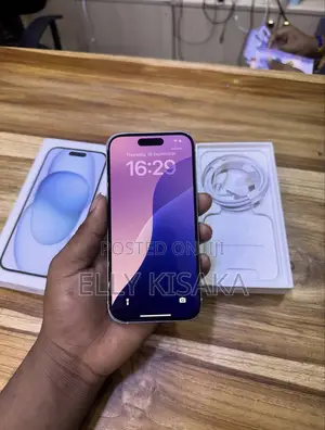New Apple iPhone 15 128 GB White