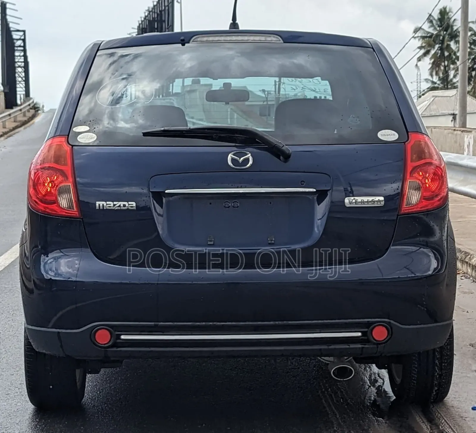 Mazda Verisa 2010 Blue