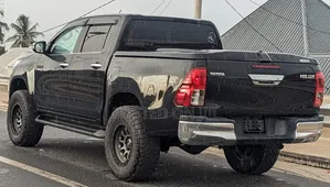 Toyota Hilux 2018 Black