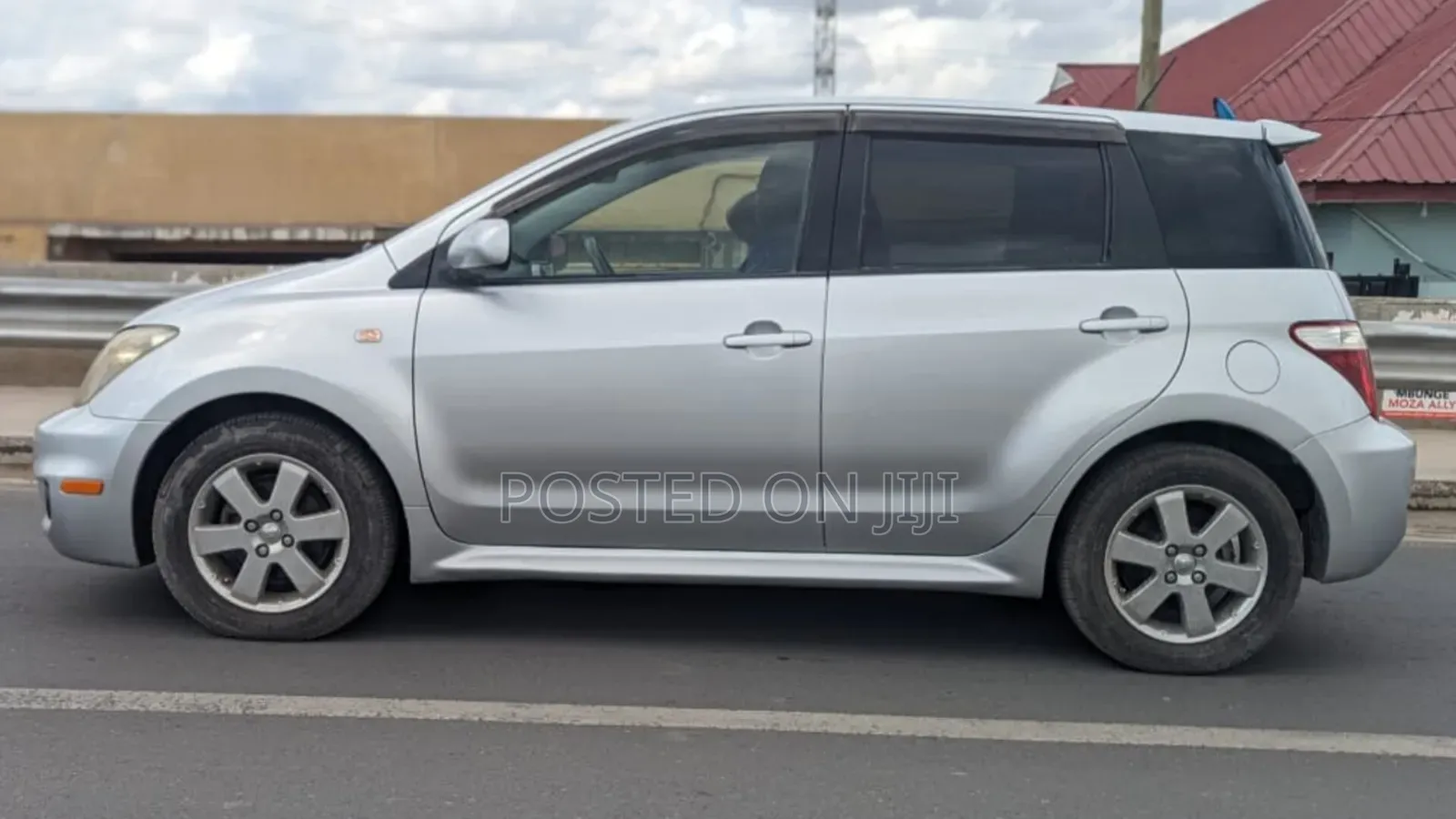 Toyota IST 2005 Silver