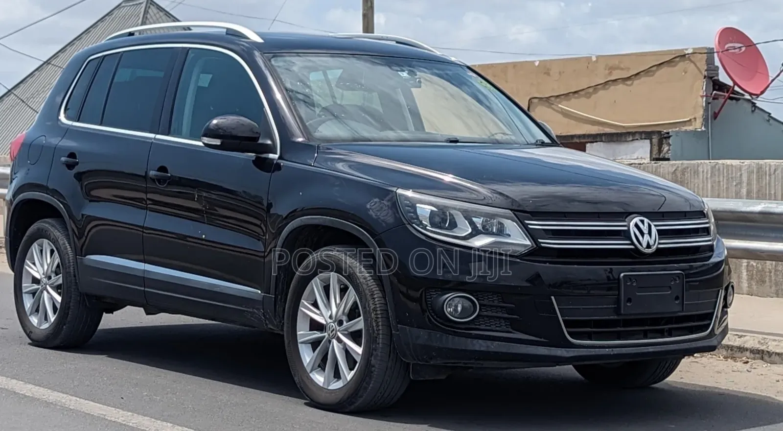 Volkswagen Tiguan 2011 Black