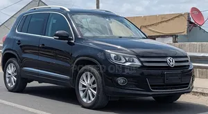 Volkswagen Tiguan 2011 Black