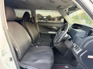 Toyota Corolla Rumion 2010 White
