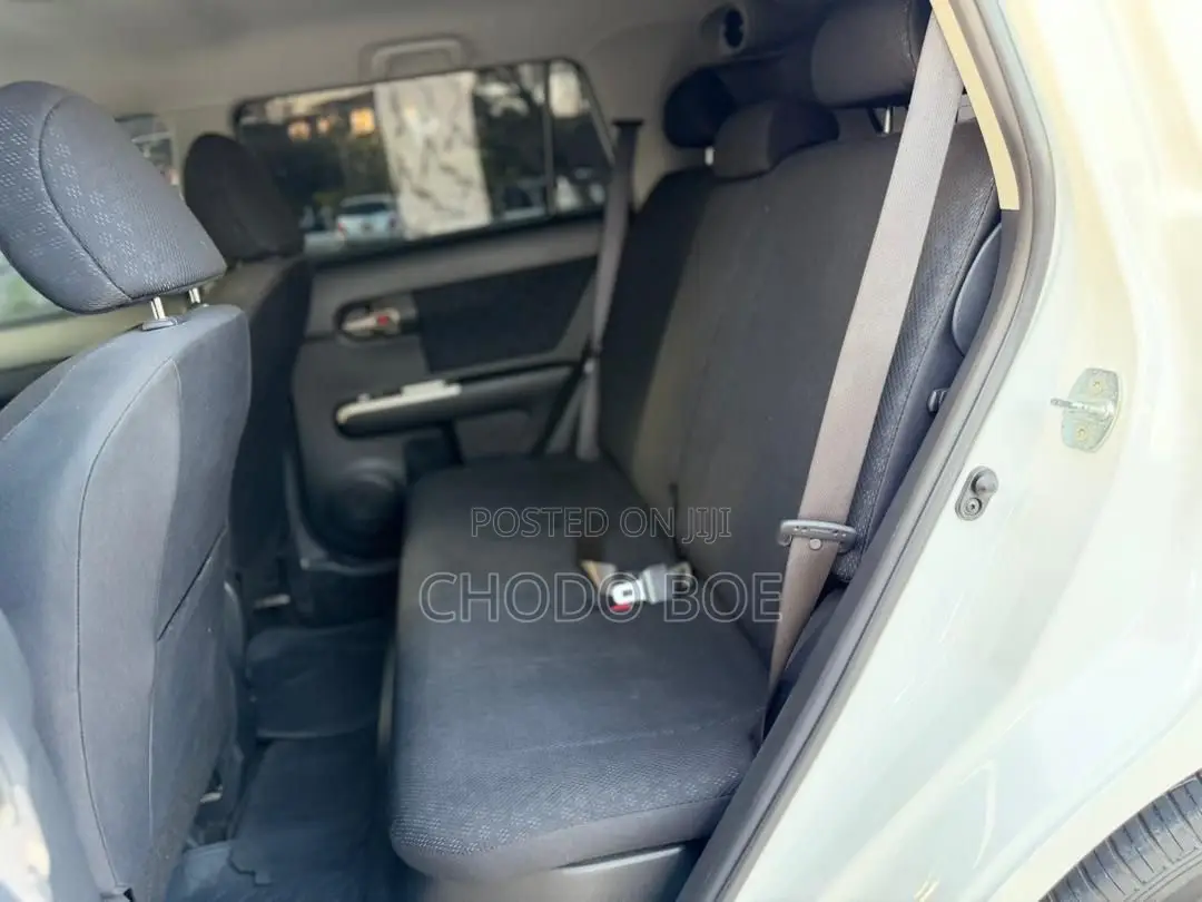 Toyota Corolla Rumion 2010 White