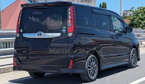 Toyota Noah 2016 Purple