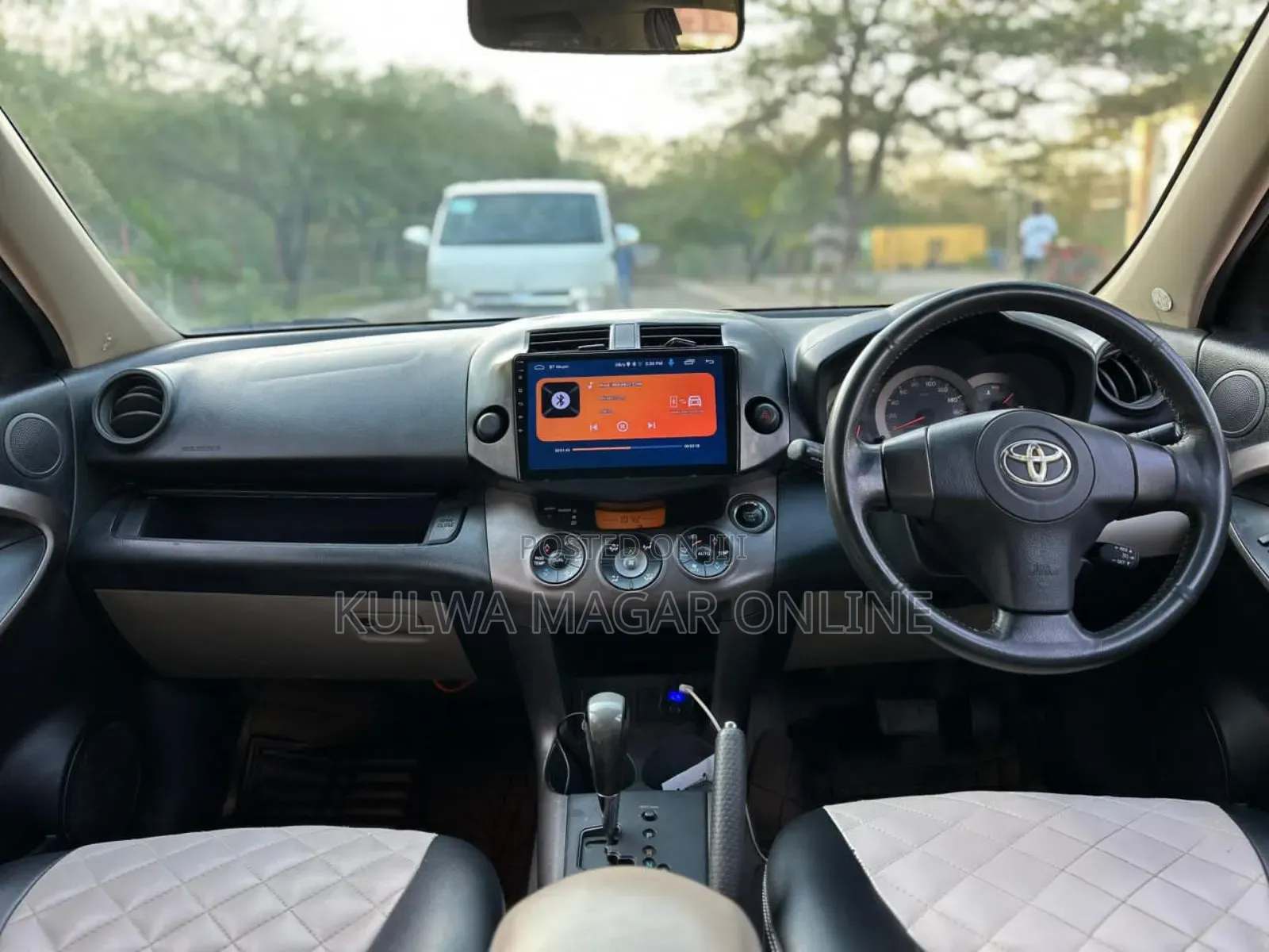 Toyota Vanguard 2011 Black