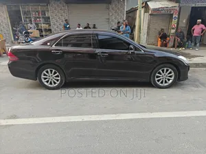 Toyota Crown 2009 Maroon