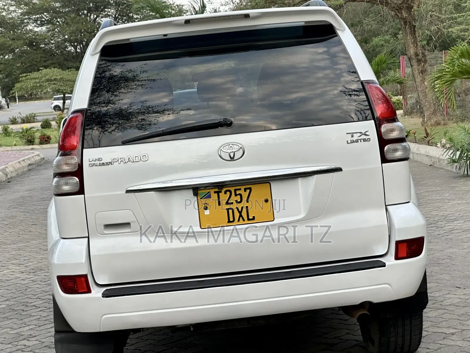 Toyota Land Cruiser Prado 2006 White