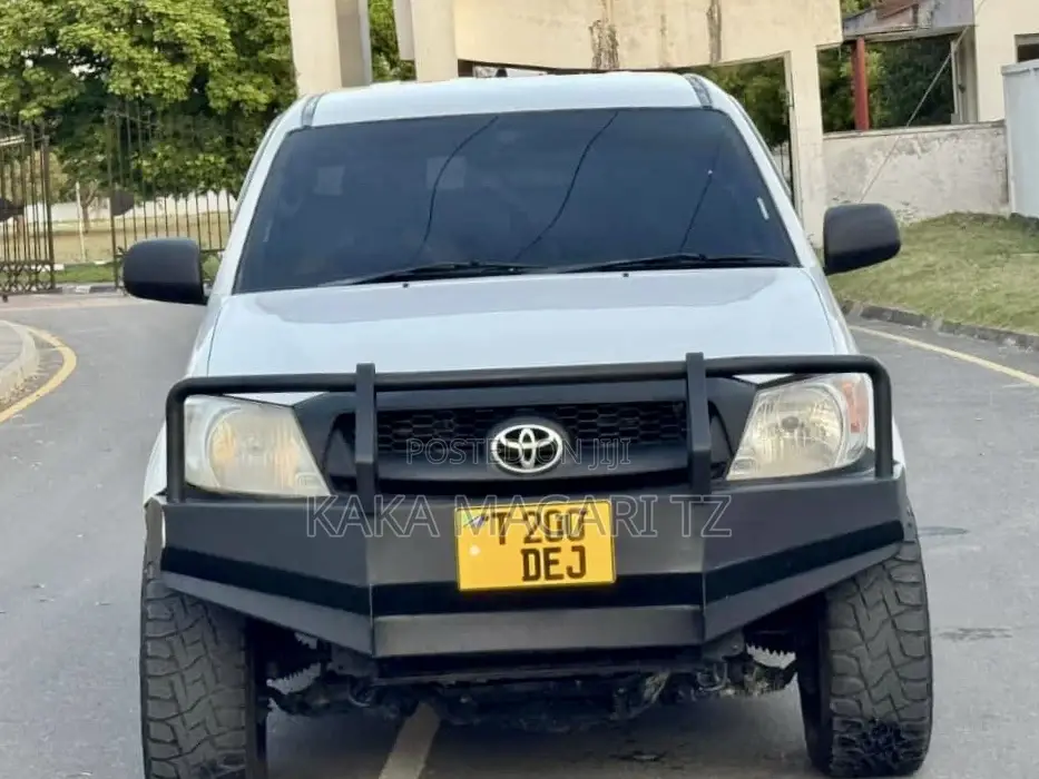 Toyota Hilux 2008 White