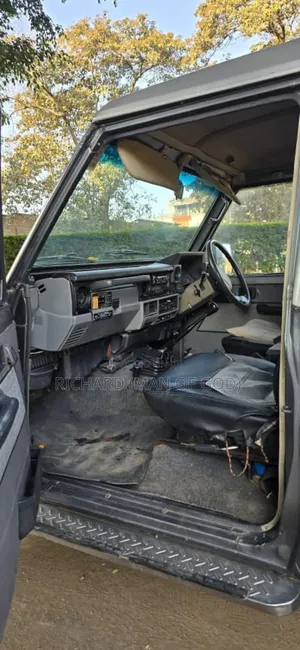 Toyota Land Cruiser 1989 Silver