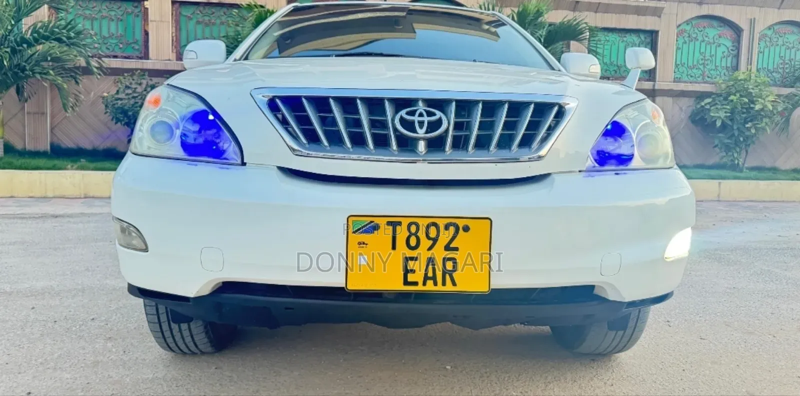 Toyota Harrier 2003 White