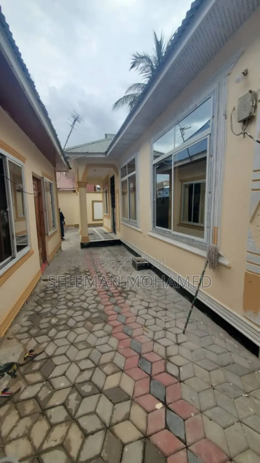 Furnished 7bdrm House in Biriani Real Estate, Chamazi for sale