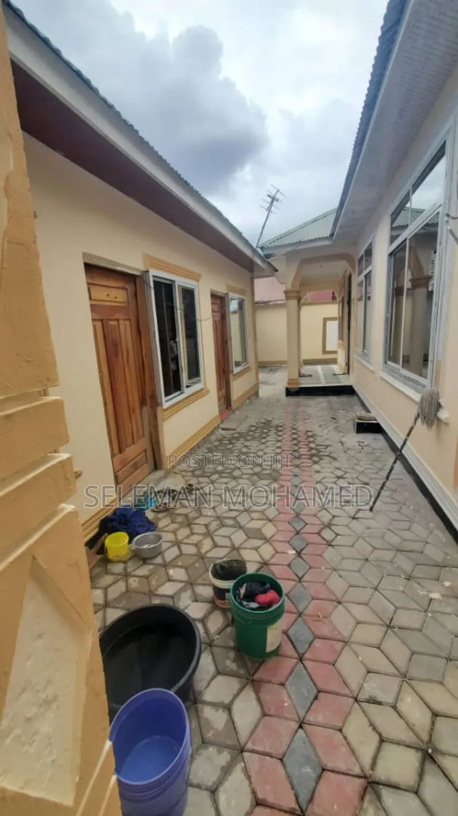 Furnished 7bdrm House in Biriani Real Estate, Chamazi for sale