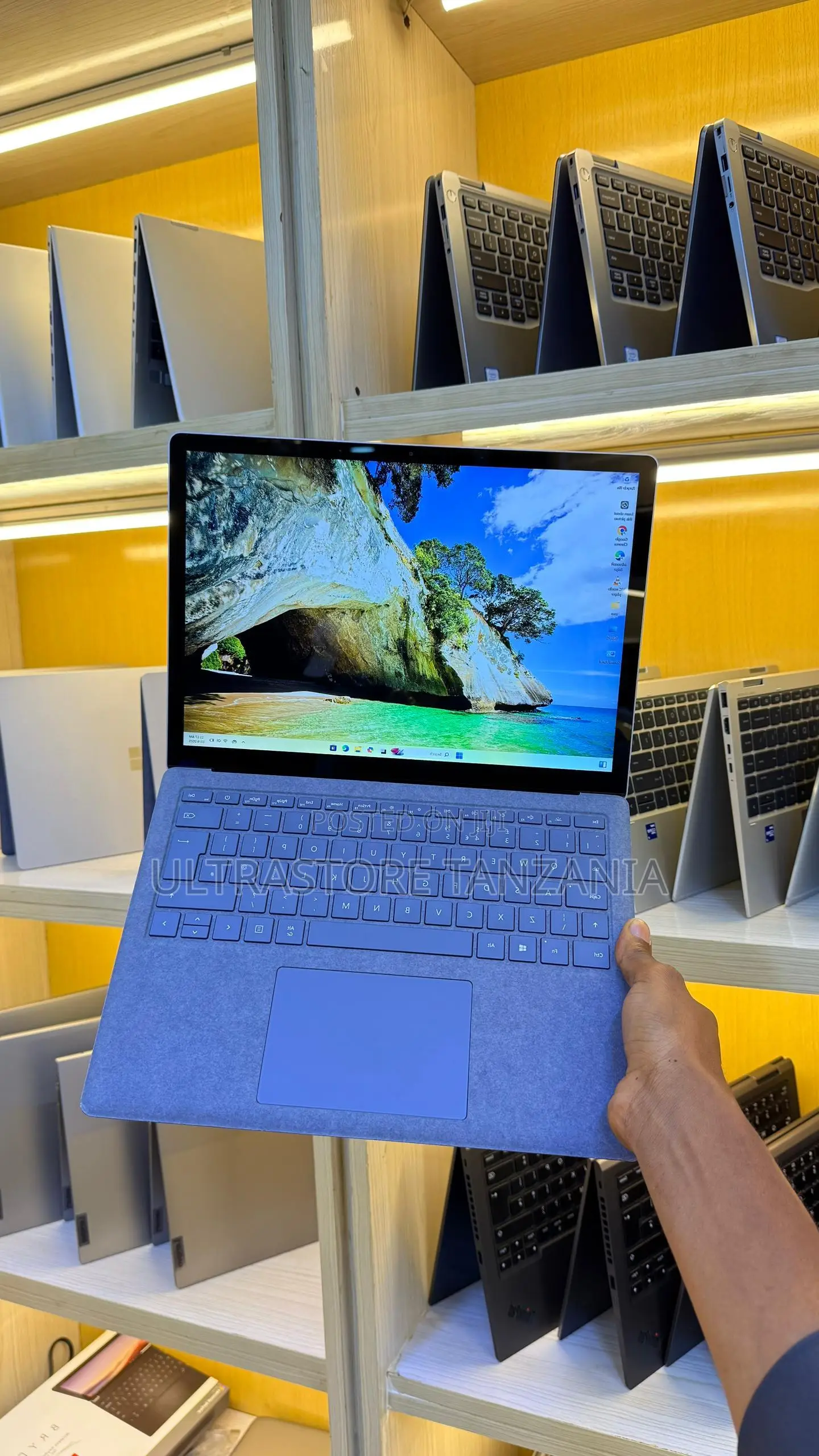 New Laptop Microsoft Surface Laptop 4 8GB Intel Core I5 SSD 256GB