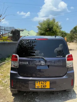 Toyota Spade 2012 Gray