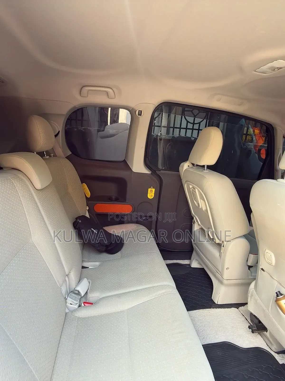 Toyota Spade 2012 Gray