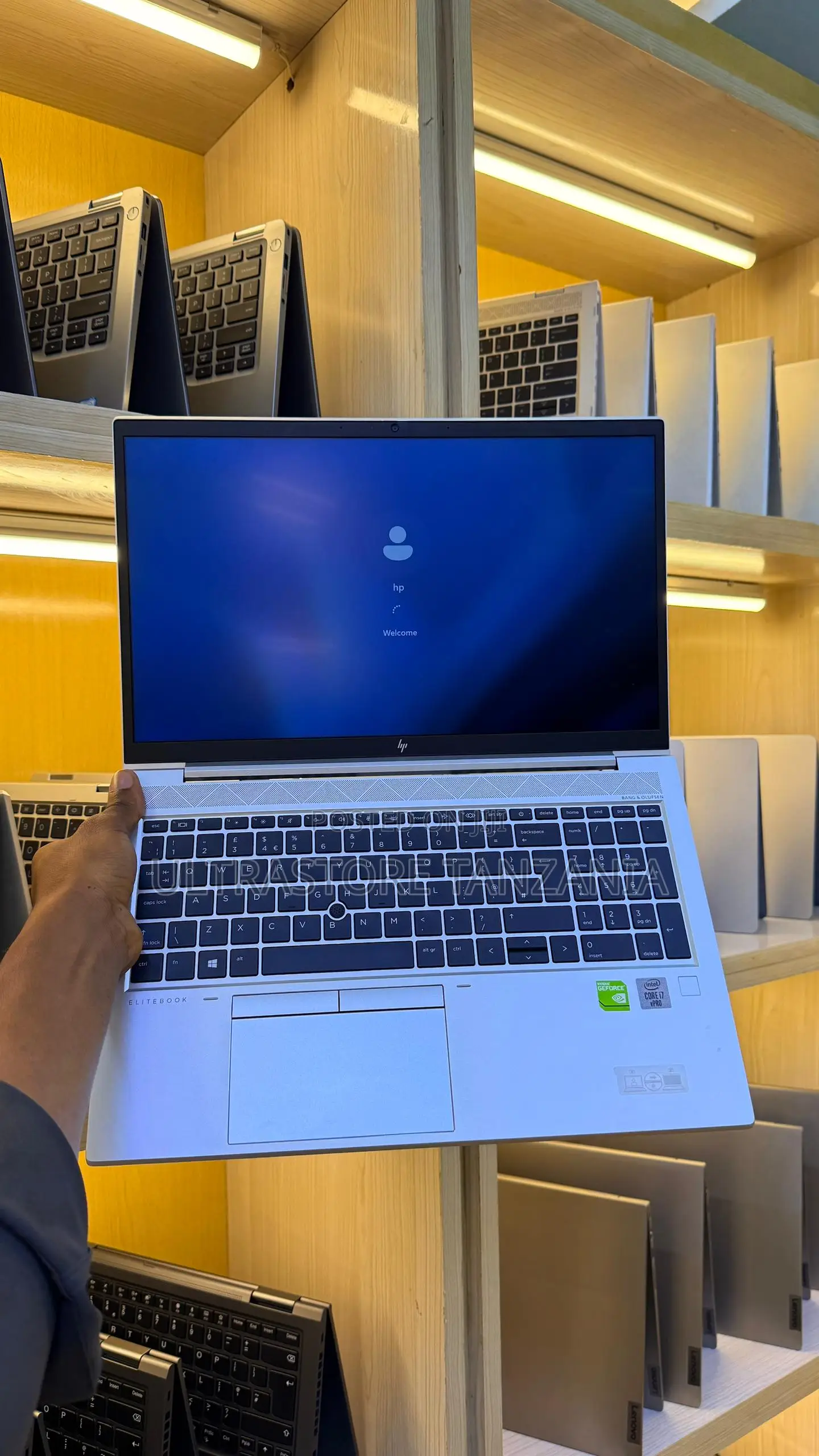 New Laptop HP EliteBook 850 G8 16GB Intel Core I7 SSD 512GB