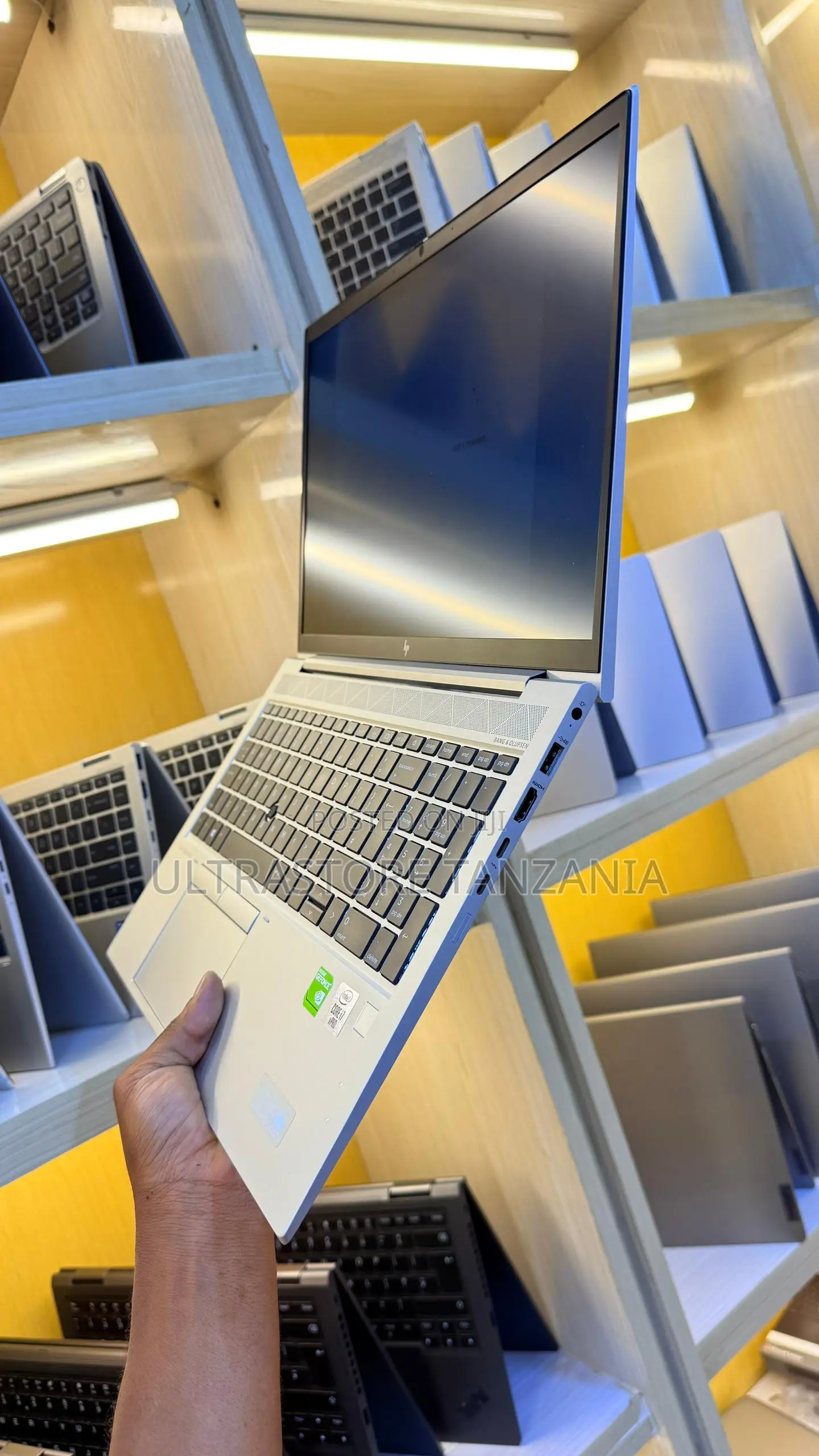 New Laptop HP EliteBook 850 G8 16GB Intel Core I7 SSD 512GB