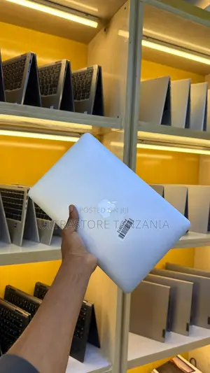 New Laptop Apple MacBook Air 2015 8GB Intel Core I5 SSD 256GB