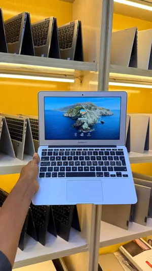 New Laptop Apple MacBook Air 2015 8GB Intel Core I5 SSD 256GB
