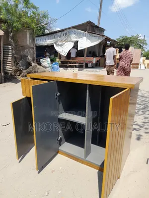 Kitchen Cabinet/Meza Ya Jikoni Ya Plate2 Milango Mitatu Na Droo Mona