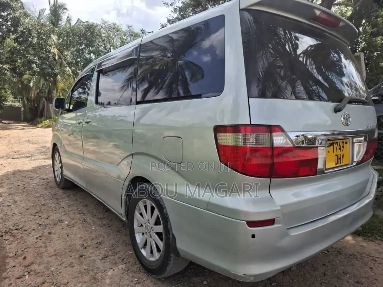Toyota Alphard 2004 Silver
