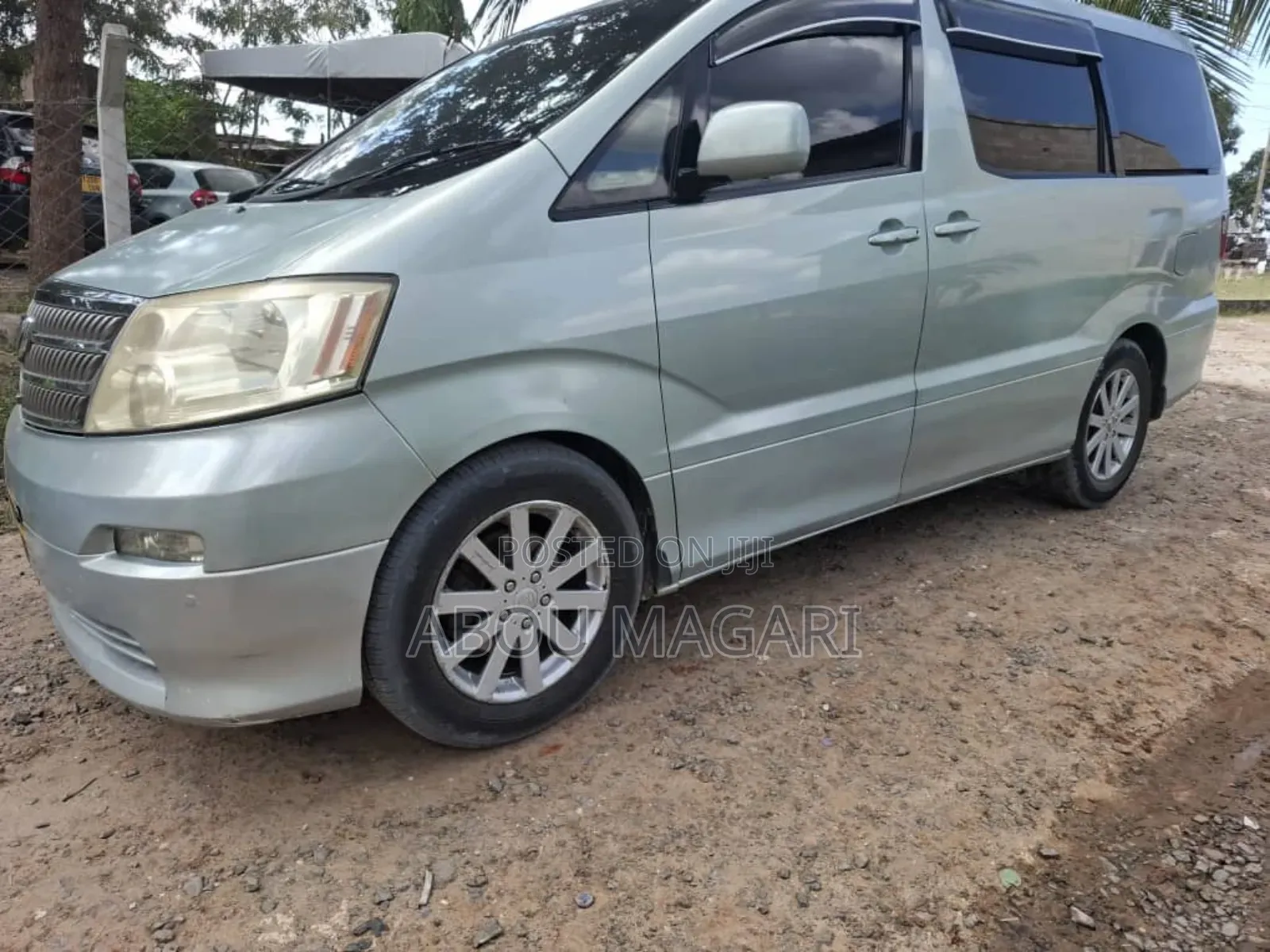 Toyota Alphard 2004 Silver