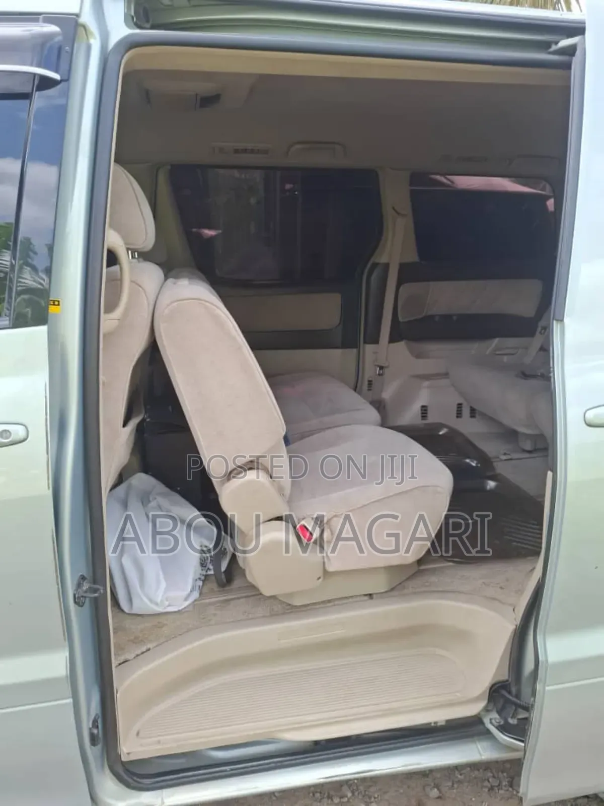 Toyota Alphard 2004 Silver