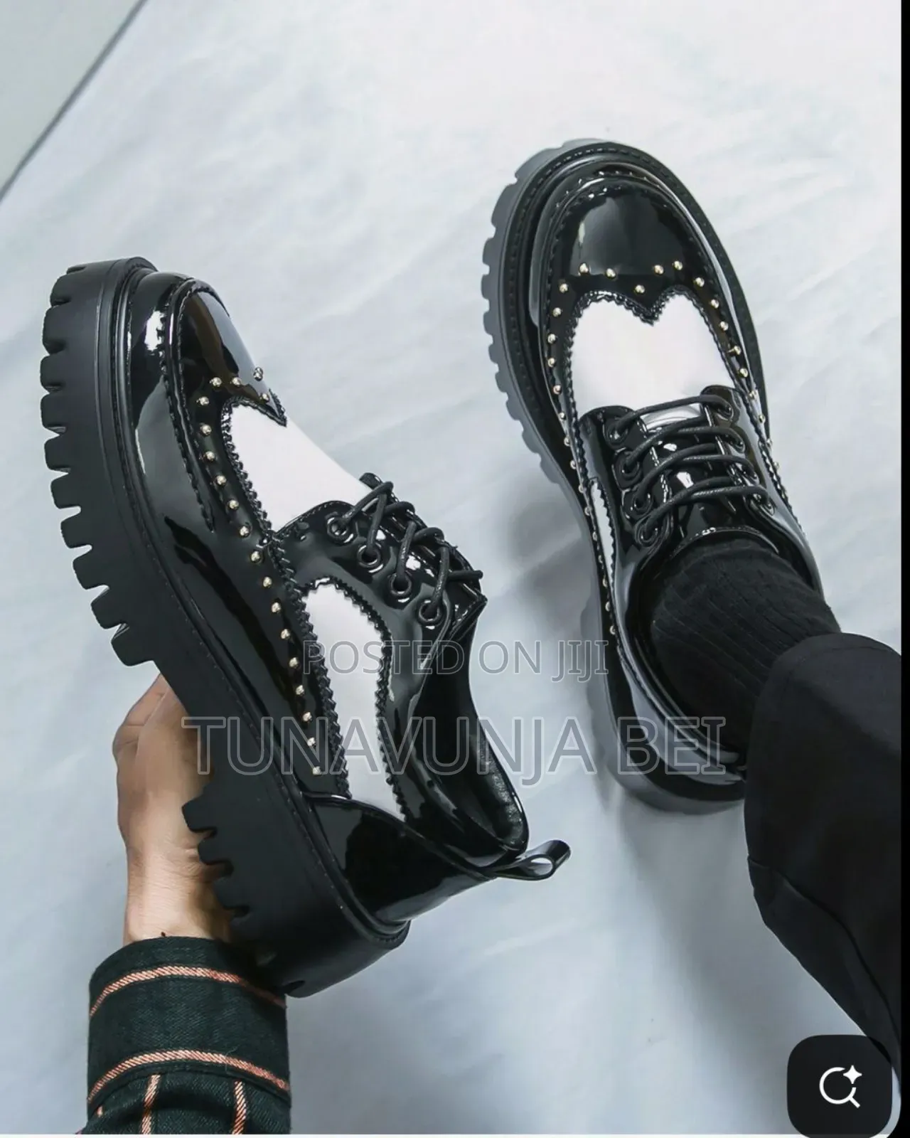 Black and White Moccains