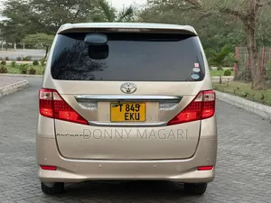 Toyota Alphard 2008 Gold
