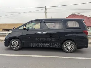 Toyota Alphard 2011 Black