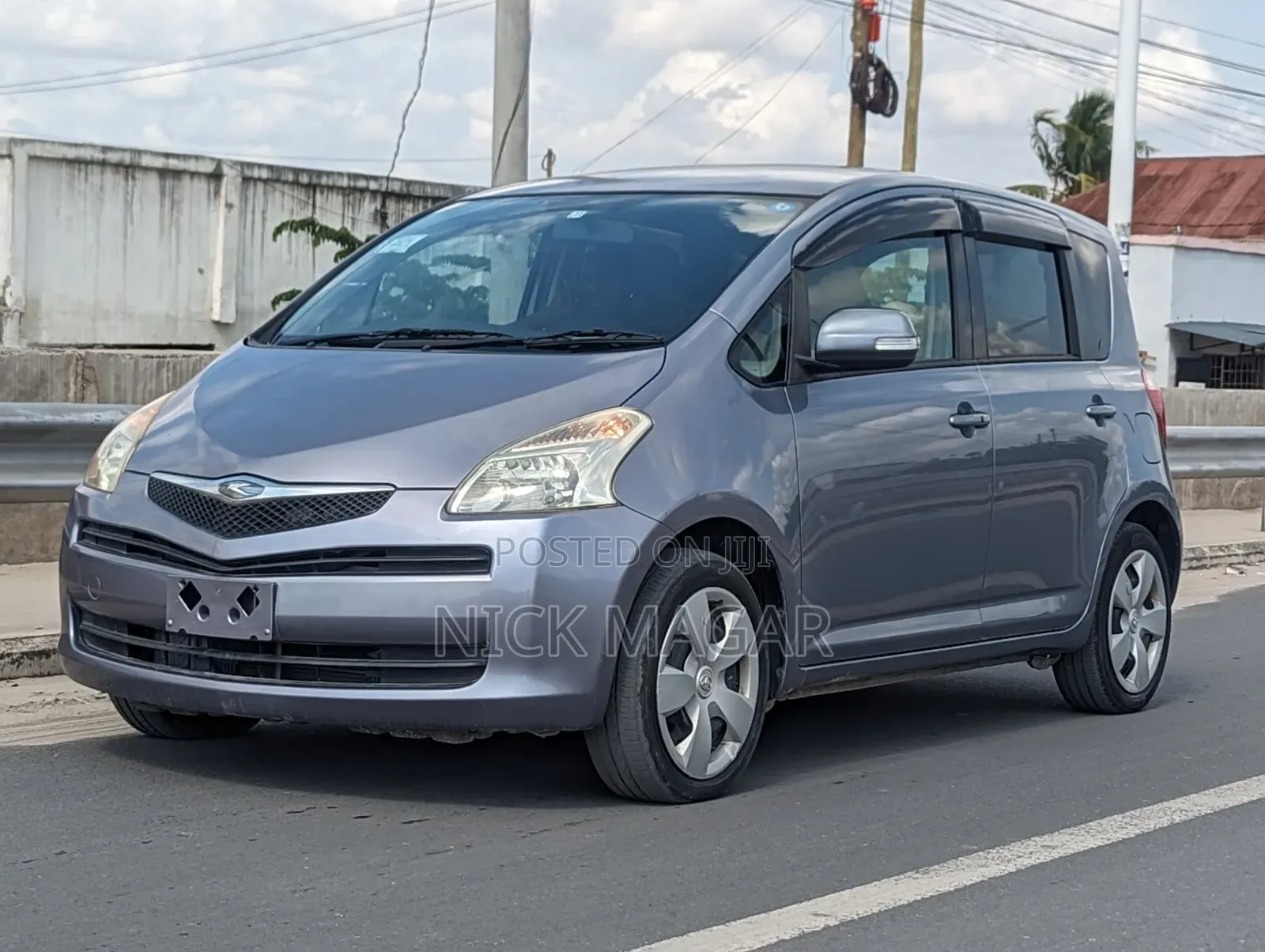 Toyota Ractis 2007 Gray