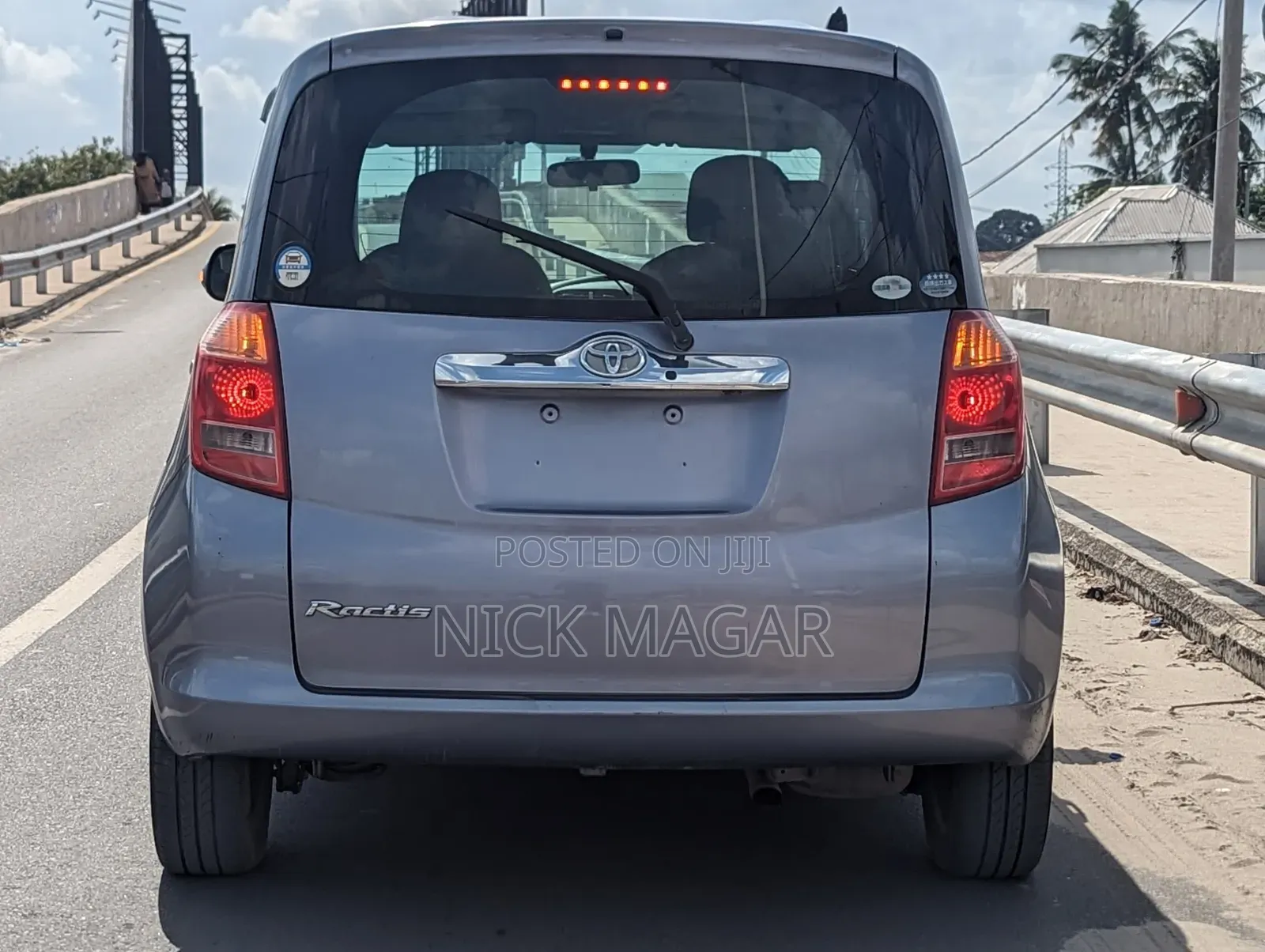 Toyota Ractis 2007 Gray