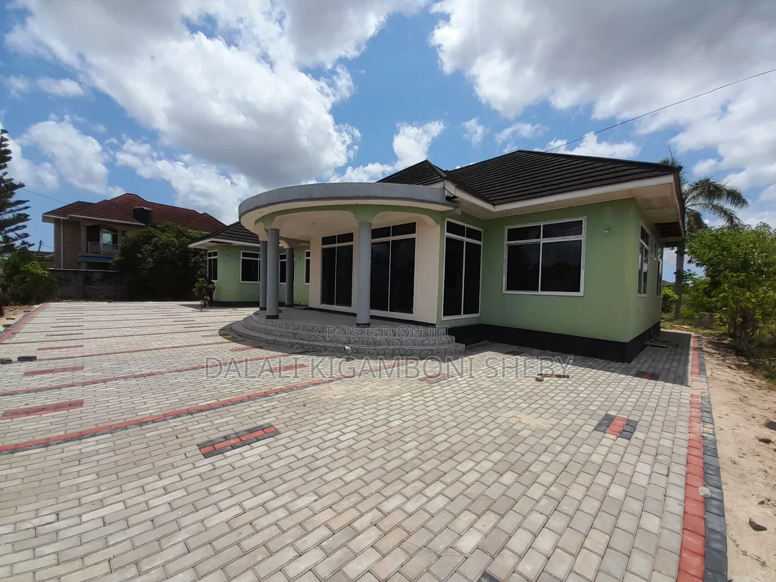 8bdrm House in Kigamboni Kibada for rent