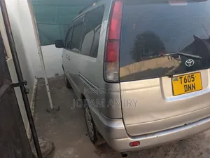 Toyota TownAce Noah 2001 Silver