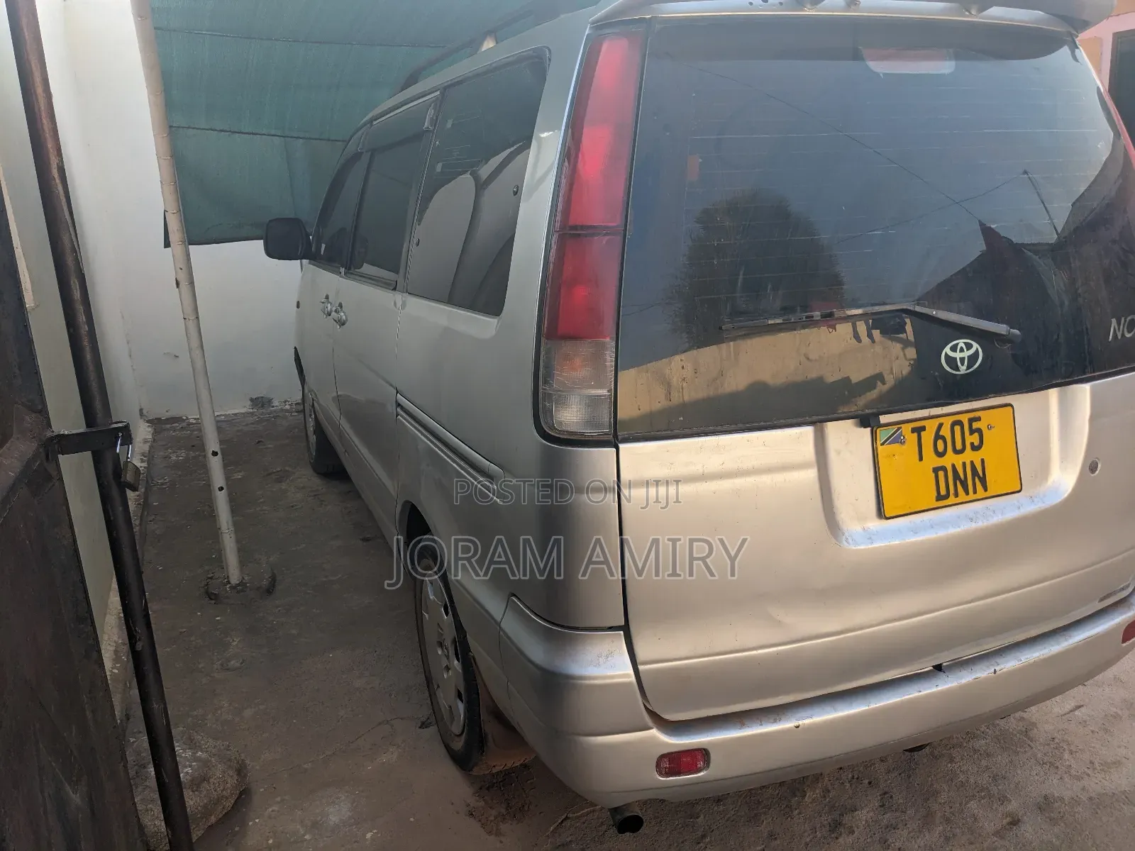 Toyota TownAce Noah 2001 Silver