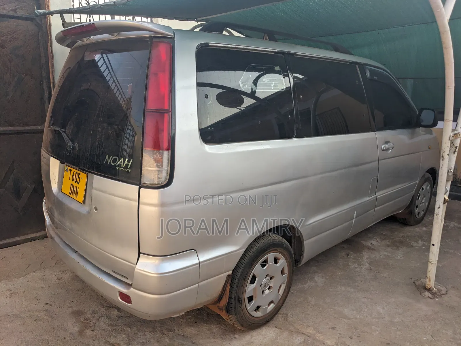 Toyota TownAce Noah 2001 Silver