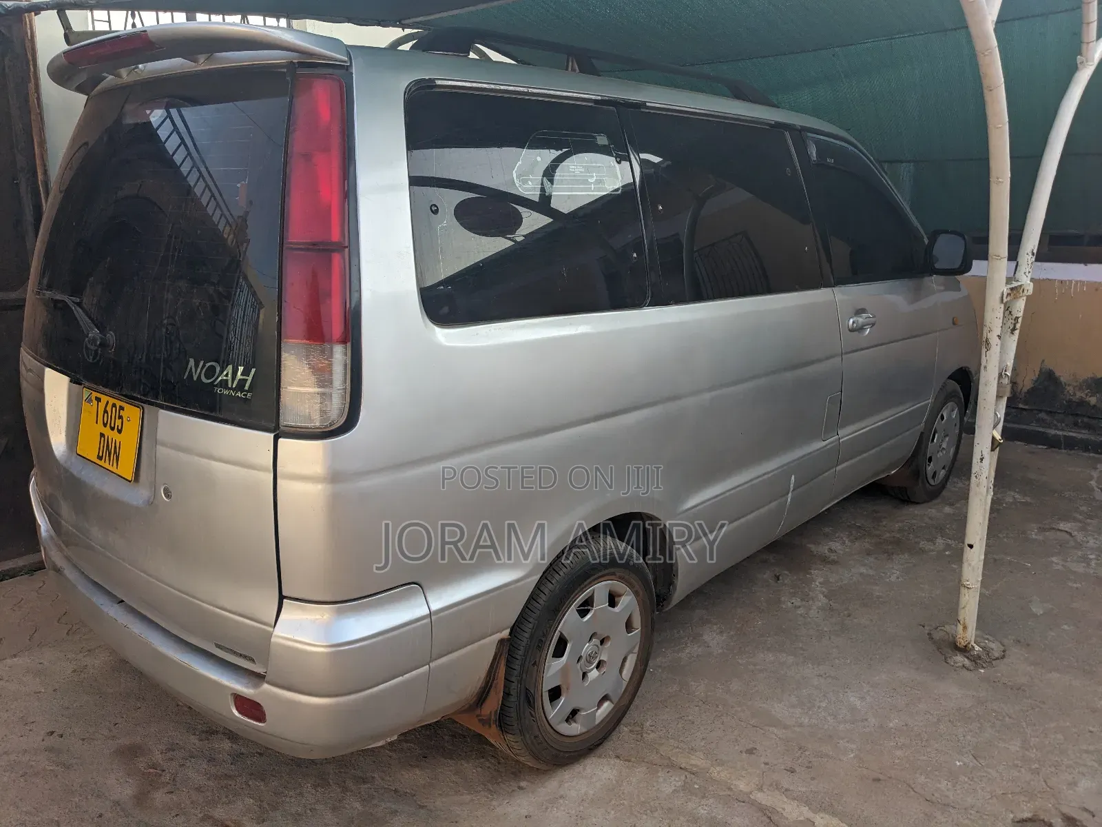 Toyota TownAce Noah 2001 Silver