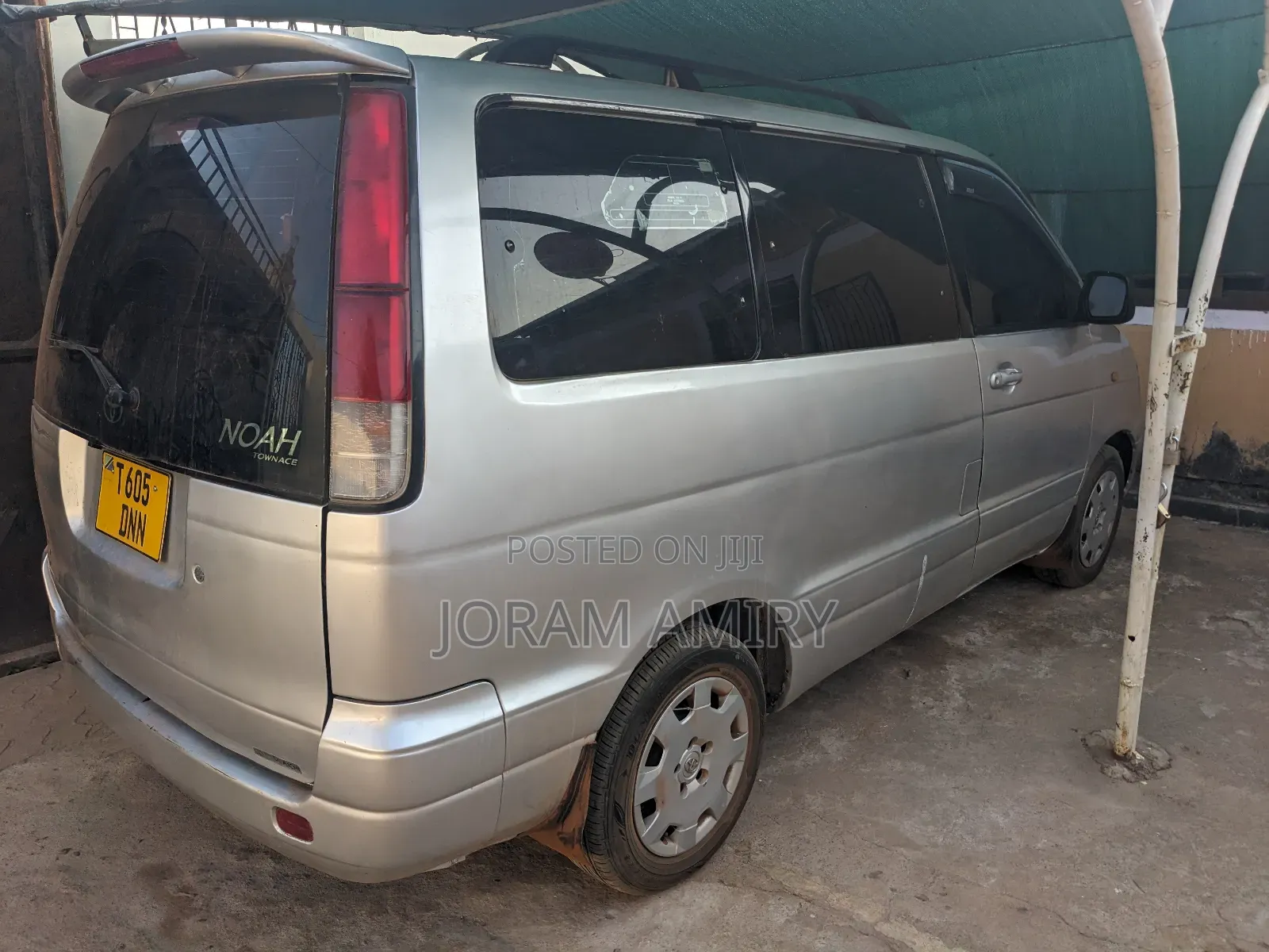 Toyota TownAce Noah 2001 Silver