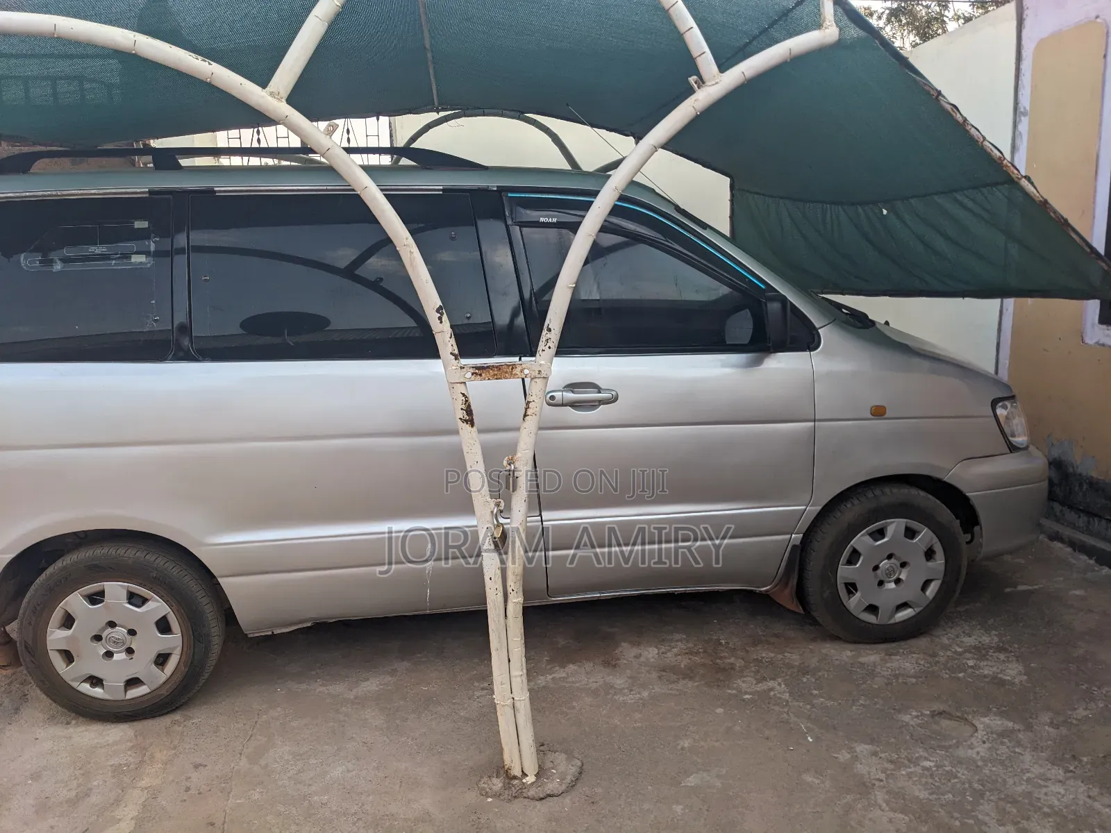 Toyota TownAce Noah 2001 Silver