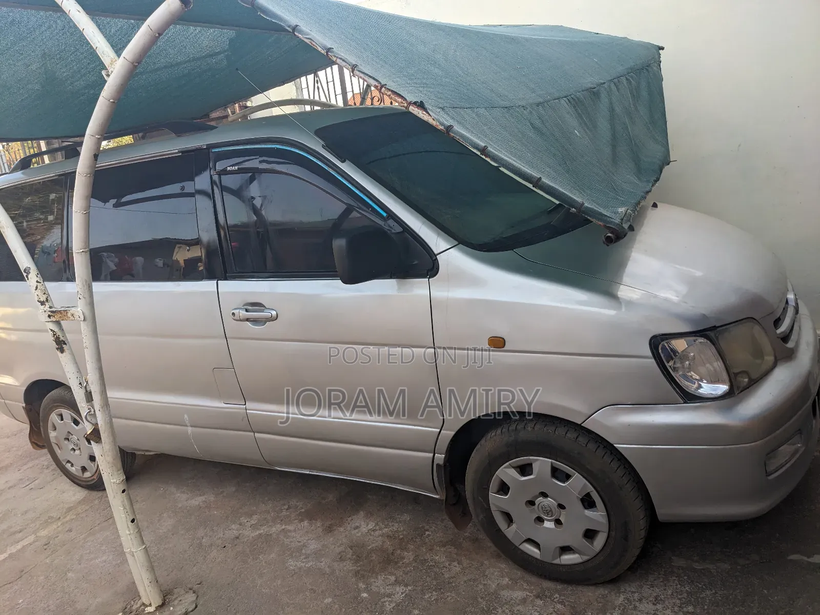 Toyota TownAce Noah 2001 Silver