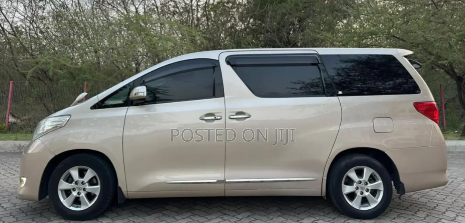 Toyota Alphard 2008 Gold
