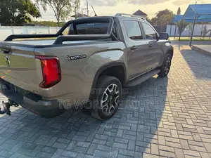 New Volkswagen Amarok 2024 Brown