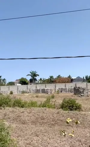 Kiwanja Kinauzwa Bahari Beach