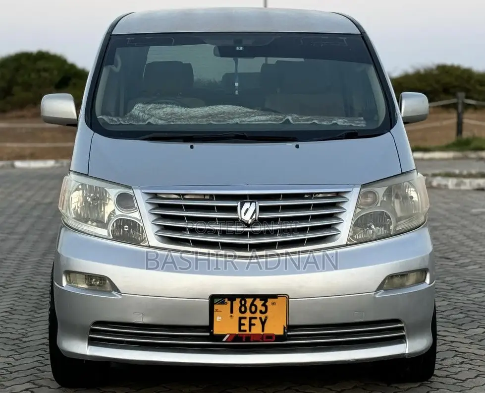 Toyota Alphard 2.4 Petrol FWD 2003 Silver