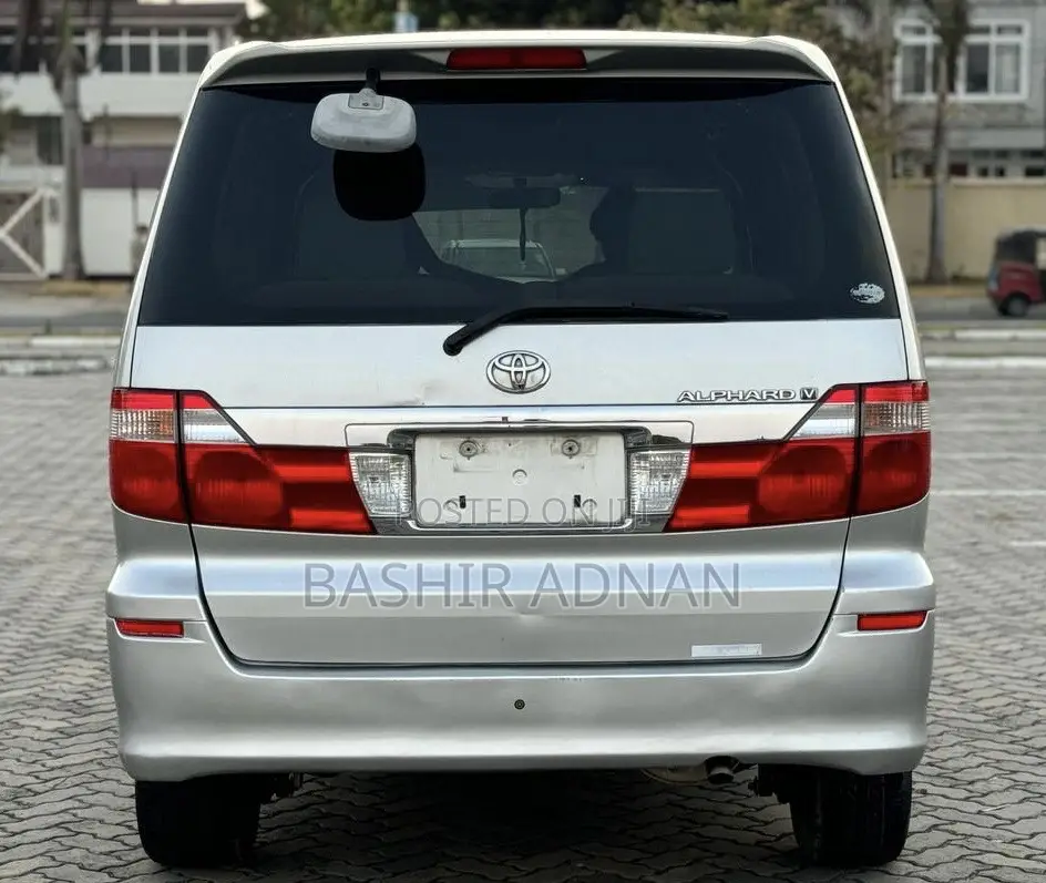 Toyota Alphard 2.4 Petrol FWD 2003 Silver