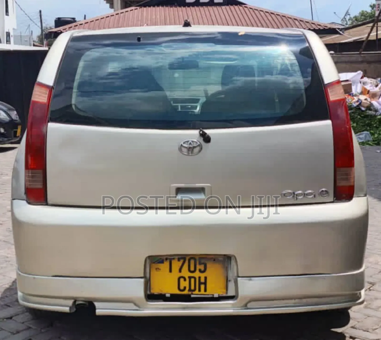 Toyota Opa 2001 Gold